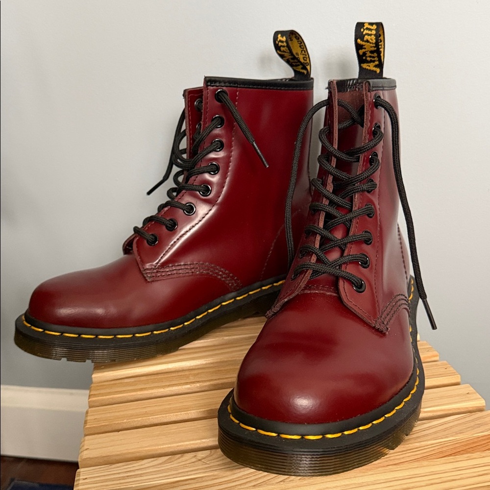 Dr. Martens Cherry Red Smooth Leather 1460 Boot Size US L 7 US M 6 - Picture 4 of 16